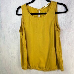 C&C California Top Womens Small yellow sleeveless Lagenlook Button Back fringe
